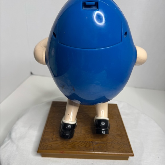 Vintage Blue M&M Candy Dispenser with a Saxophone. (C) - Picture 5 of 5